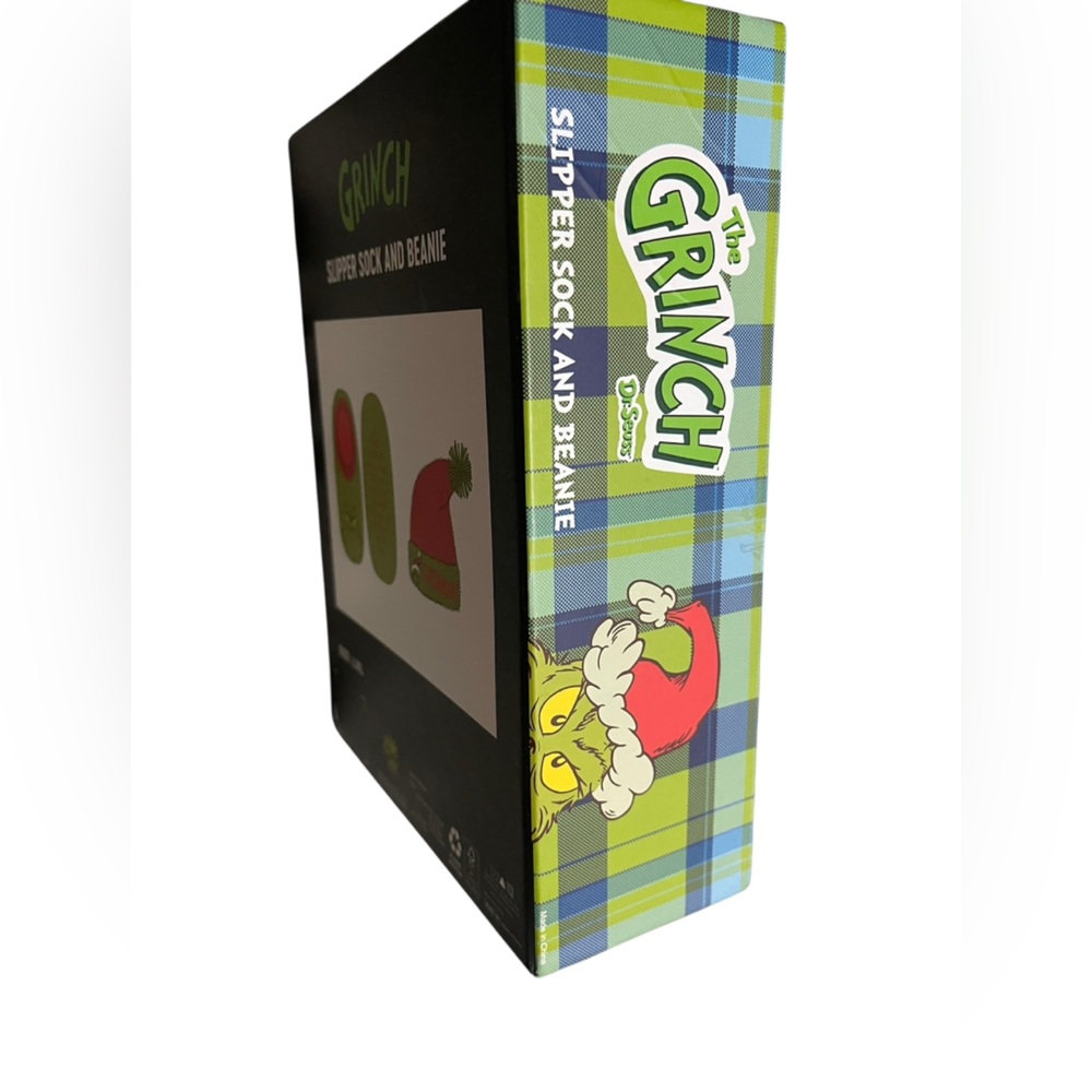 💜🌼NIB Grinch Knit Beanie and Socks Set - Picture 4 of 4